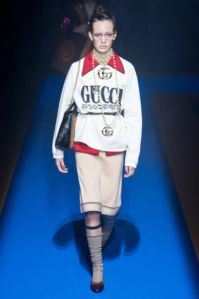 Look 6